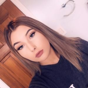 Meet your Posher, Stacy